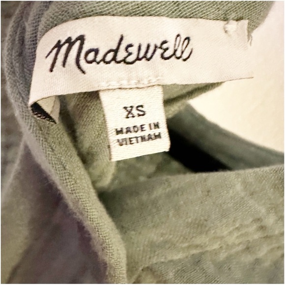 Madewell Lightspun Renwood Button-Back Top in Frosted Willow XS - Picture 3 of 5